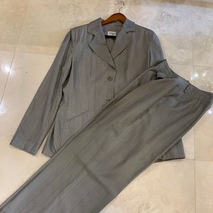 Armani gray women’s pantsuit size 14